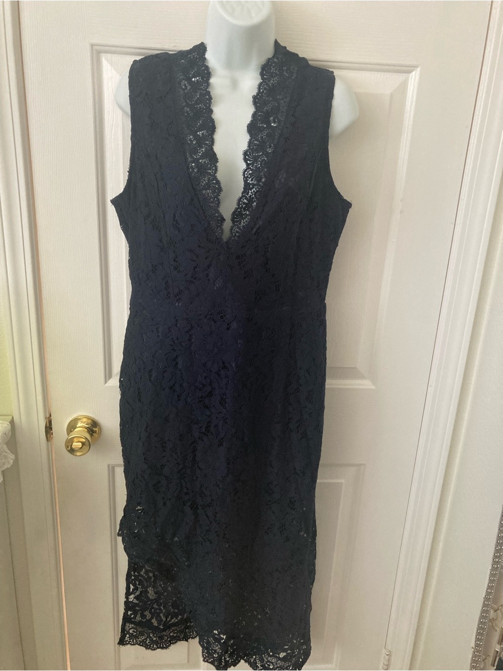Sleeveless Navy Lace V-Neck Midi Dress